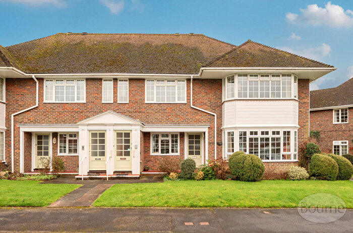 2 Bedroom Maisonette For Sale In Trafalgar Court, Farnham, Surrey, GU9
