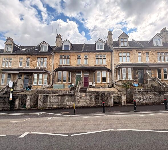 2 Bedroom Flat To Rent In Wells Road, Bath, Somerset, BA2