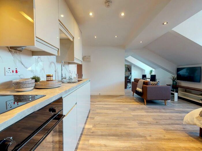 Studio To Rent In Hyde Terrace, Leeds, West Yorkshire, LS2