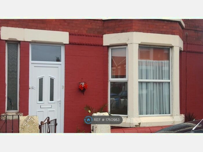 2 Bedroom Flat To Rent In Parkfield Drive, Wallasey, CH44