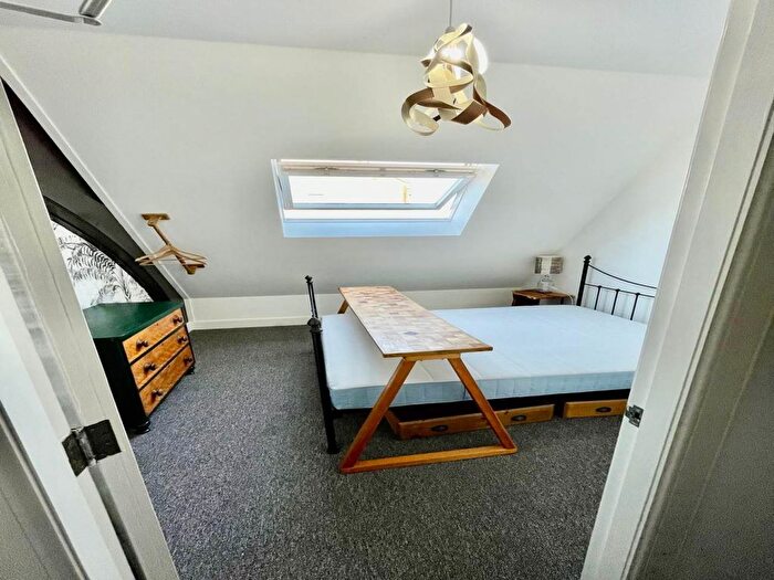 2 Bedroom Flat To Rent In Clepington Road, Dundee, DD3