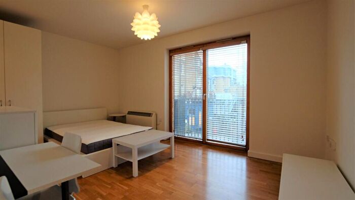 Apartment To Rent In Cavendish Road, Kilburn, NW6