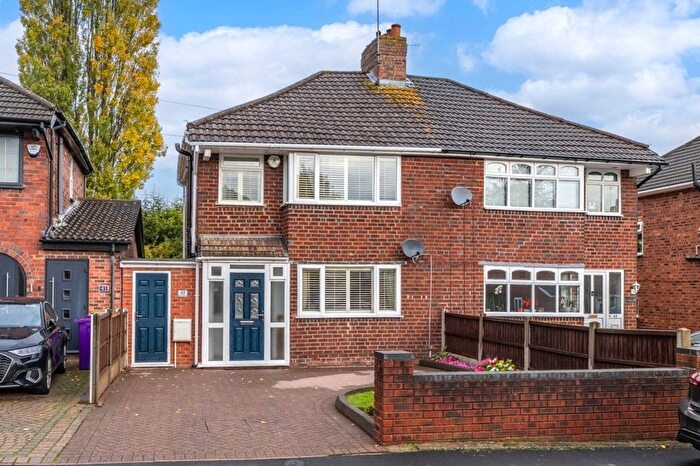 3 Bedroom Semi Detached House For Sale In Butts Road, Penn, Wolverhampton, West Midlands, WV4