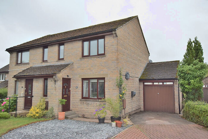 3 Bedroom Semi-Detached House For Sale In Gower Road, Richmond, DL10