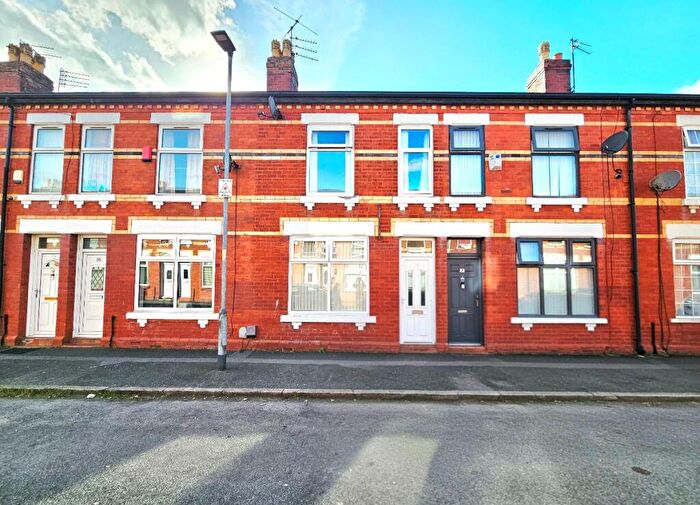 4 Bedroom Terraced House For Sale In Albert Avenue, Manchester, M18