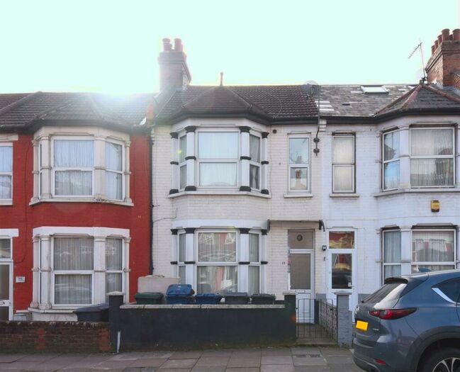 2 Bedroom Flat To Rent In Squires Lane, Finchley, N3