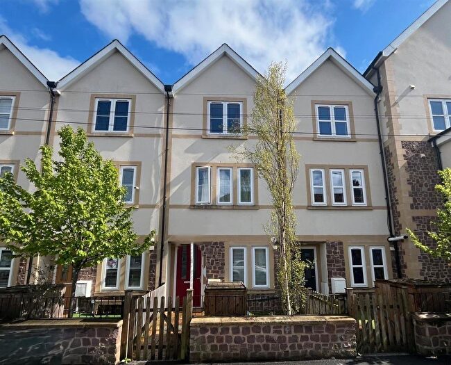 4 Bedroom Town House For Sale In Station Road, Shirehampton, Bristol, BS11