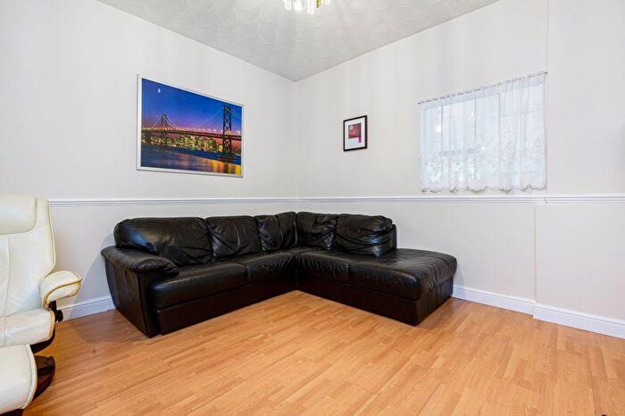 3 Bedroom Terraced House To Rent In Emma Road, Plaistow, E13