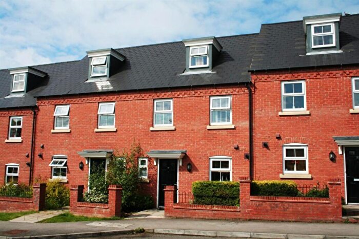 3 Bedroom Town House To Rent In Water Lane, Towcester, NN12