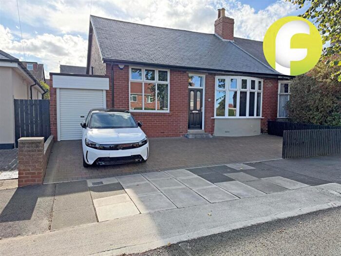 2 Bedroom Semi-Detached Bungalow For Sale In Lynn Road, North Shields, NE29