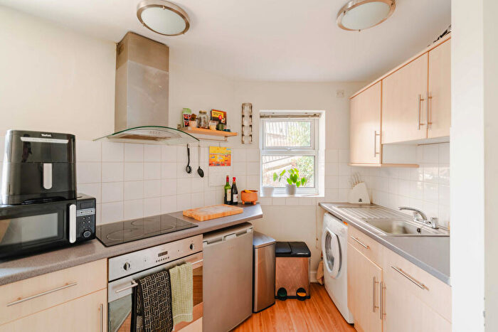 1 Bedroom Flat For Sale In Claremont Road, Bishopston, Bristol, BS7