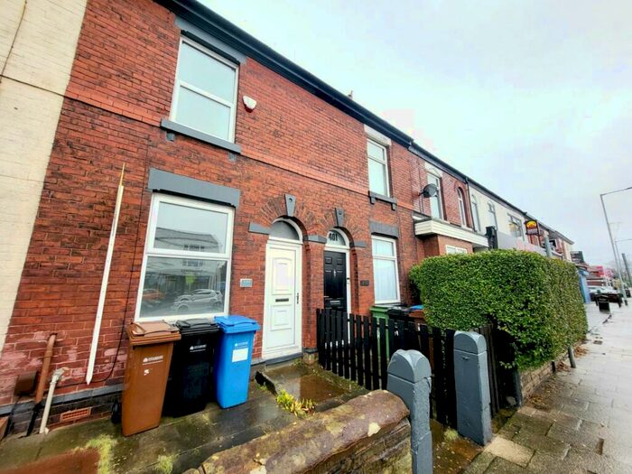2 Bedroom Terraced House To Rent In Buxton Road, Stockport, SK2