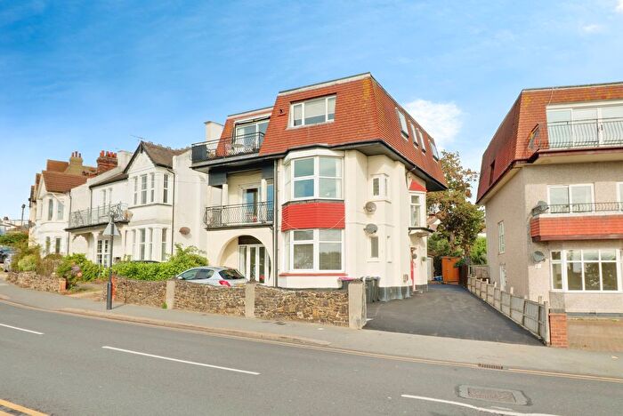 2 Bedroom Flat To Rent In Cliff Gardens, Leigh-On-Sea, SS9