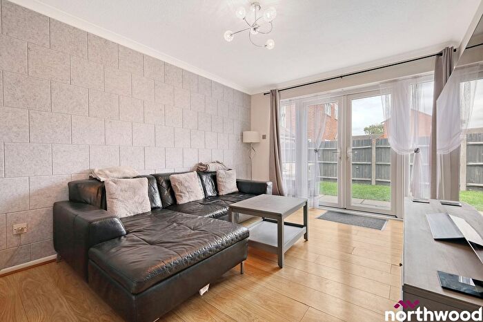 5 Bedroom End Terrace House For Sale In Paddock Drive, Springfield, Chelmsford, CM1