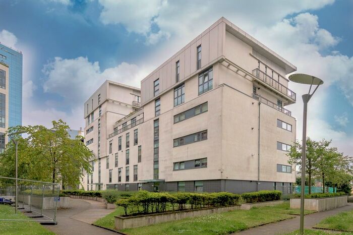 2 Bedroom Flat To Rent In Meadowside Quay Walk, Flat /, Glasgow Harbour, Glasgow, G11