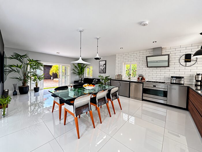 3 Bedroom Semi-detached Bungalow For Sale In Molesey Avenue, West Molesey, KT8