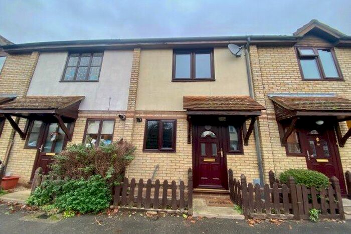 2 Bedroom Property To Rent In Blunham Road, Biggleswade, SG18