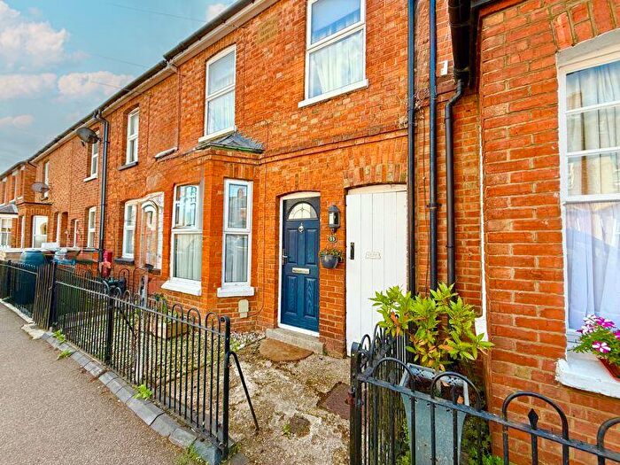 3 Bedroom Terraced House For Sale In Rothschild Road, Wing, LU7