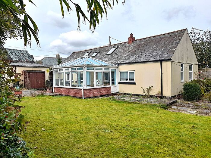 4 Bedroom Detached Bungalow For Sale In Rosevear Road, Bugle, St. Austell, Cornwall, PL26