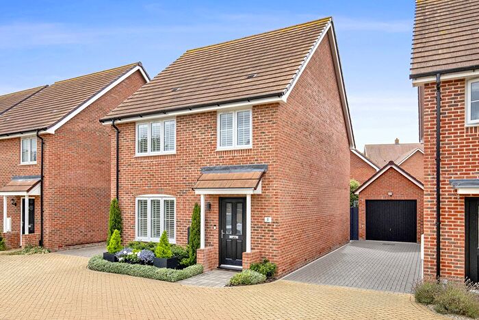 4 Bedroom Detached House For Sale In Newell Crescent, Chichester, PO20