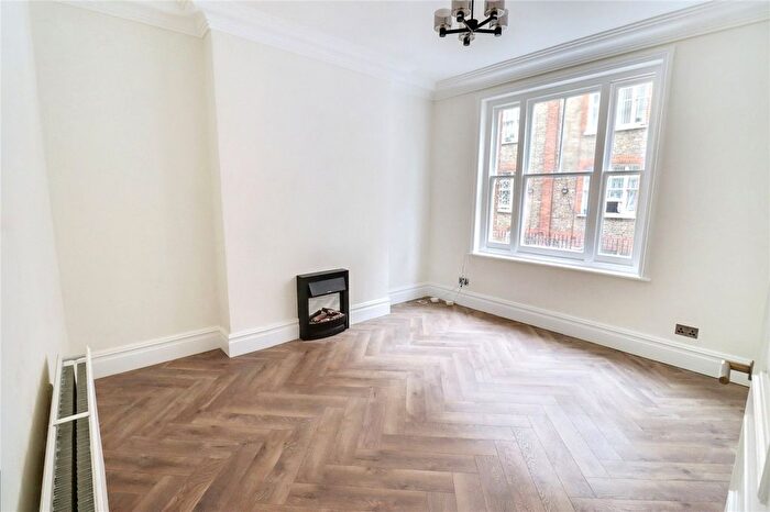 1 Bedroom Flat To Rent In Gosfield Street, Fitzrovia, London, W1W