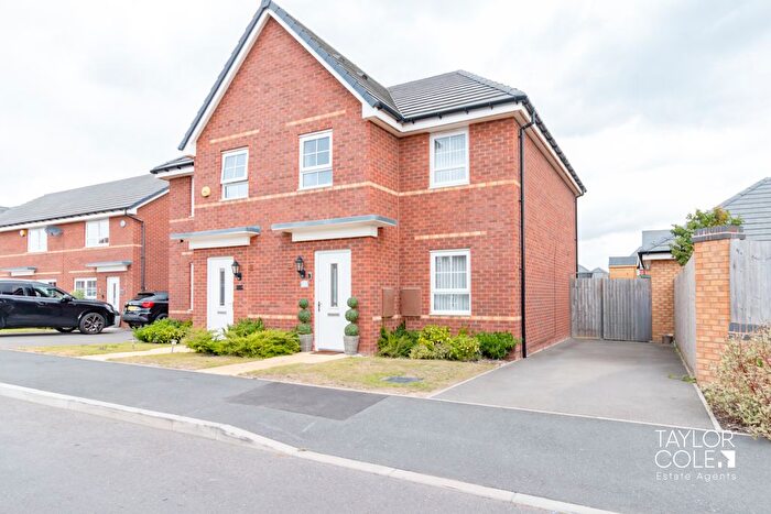 3 Bedroom Semi-Detached House For Sale In Rosings Drive, Tamworth, B78