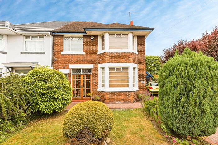 4 Bedroom Semi Detached House For Sale In Western Avenue, Chester, Cheshire, CH1