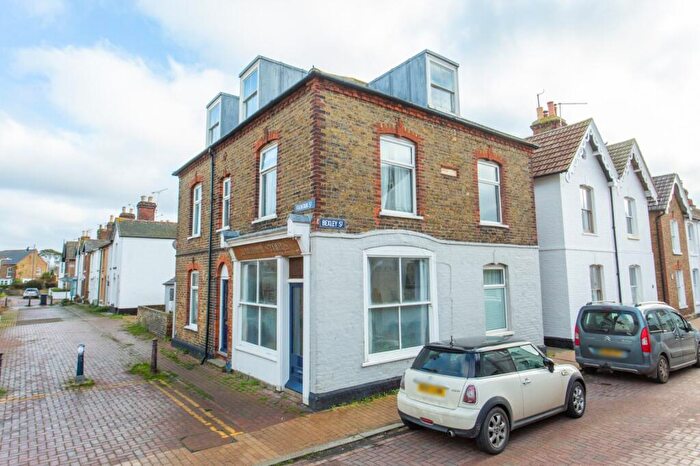 1 Bedroom Flat For Sale In Bexley Street, Whitstable, Kent, CT5