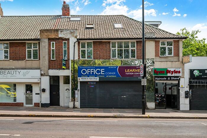 1 Bedroom Flat For Sale In Spur Road, Isleworth, TW7