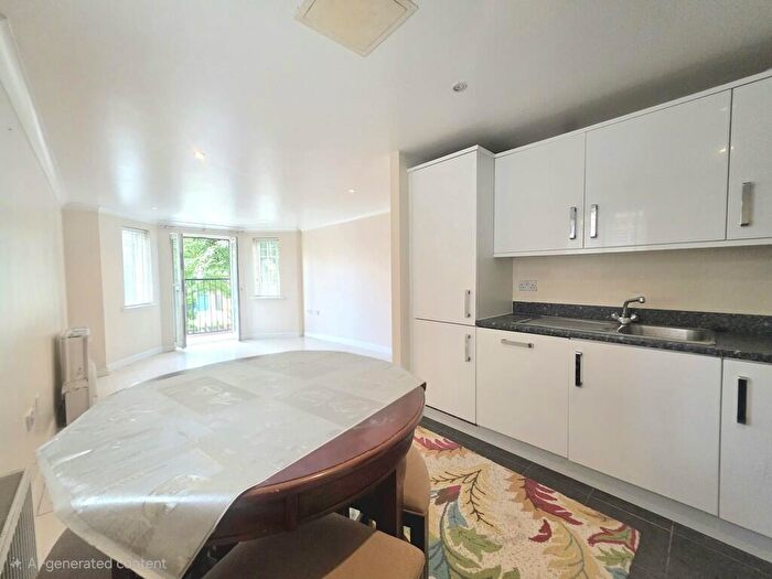 2 Bedroom Flat To Rent In Brightwen Grove, Stanmore, HA7