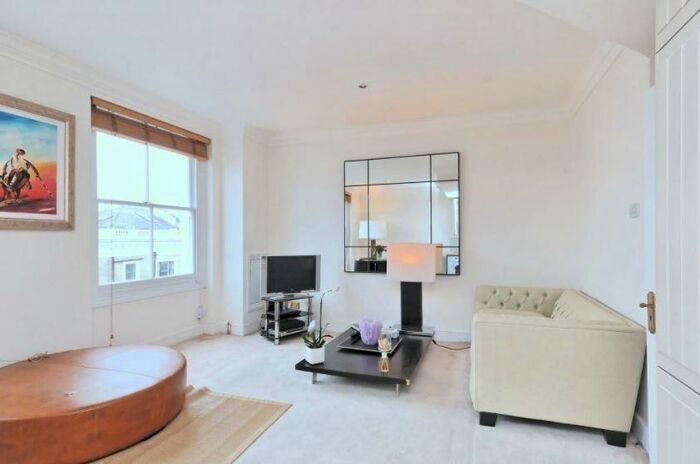 2 Bedroom Apartment To Rent In Redcliffe Gardens London, SW10
