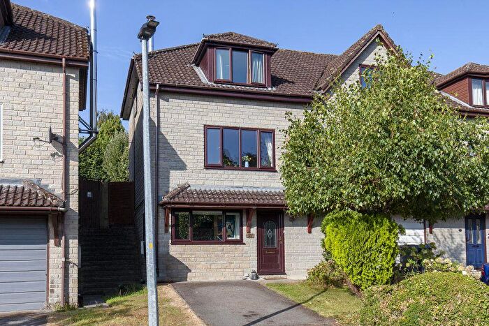 3 Bedroom End Of Terrace House For Sale In Brook Close, Tisbury, SP3
