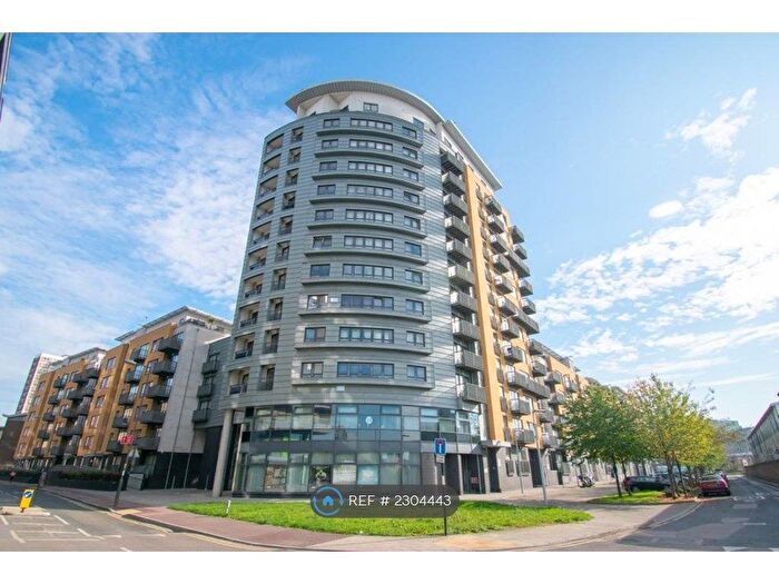 2 Bedroom Flat To Rent In Tarves Way, London, SE10