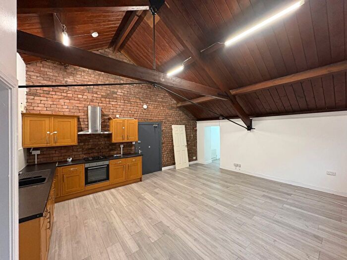 3 Bedroom Flat To Rent In Flat, - Bridgend Road, Aberkenfig, Bridgend, CF32