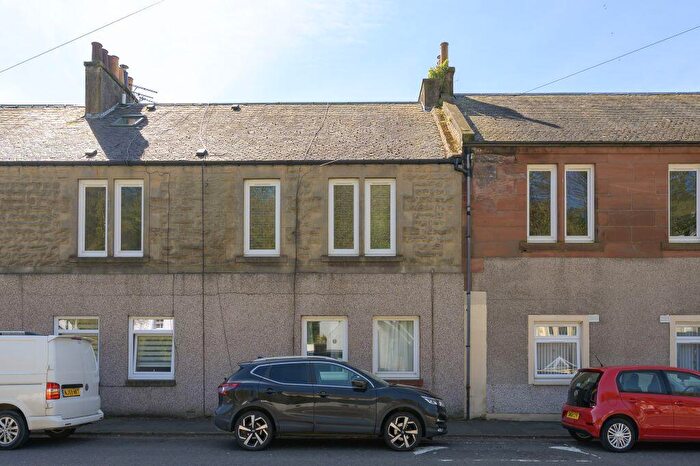 2 Bedroom Flat For Sale In Main Street, Newmills, KY12