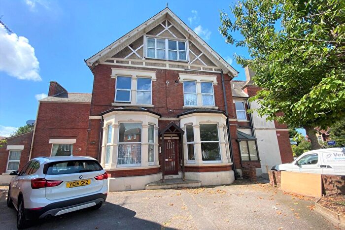 2 Bedroom Flat To Rent In London Road, Portsmouth Unfurnished, PO2