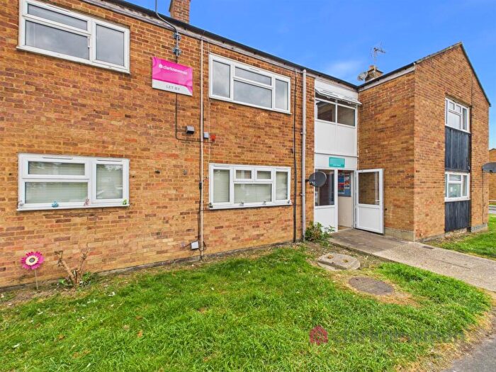1 Bedroom Apartment To Rent In Barn Mead, Harlow, CM18