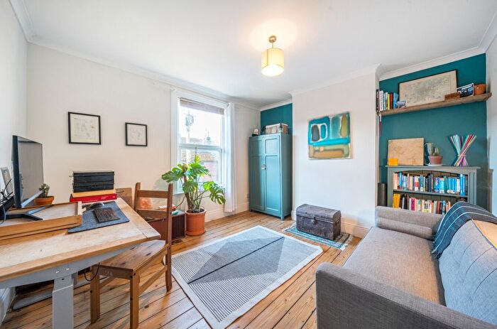 3 Bedroom End Of Terrace House For Sale In Hackthorn Road, Sheffield, South Yorkshire, S8