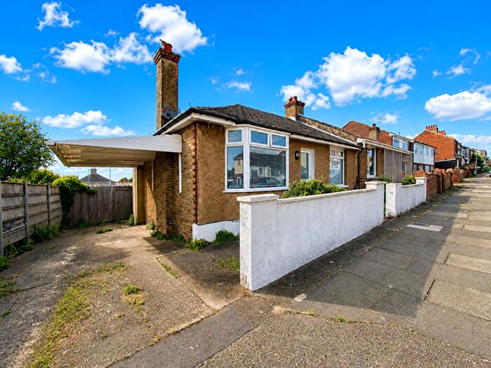 3 Bedroom Semi-Detached House For Sale In Fitzroy Avenue, Ramsgate, Kent, CT12
