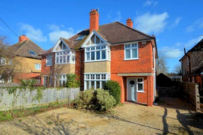 3 Bedroom Semi-Detached House To Rent In Wantage Road, Wallingford, OX10