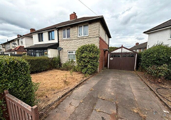 3 Bedroom Detached House For Sale In Sunningdale Road, Birmingham, West Midlands, B11