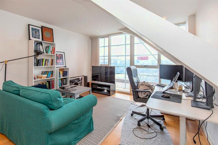 1 Bedroom Flat To Rent In Skypark Road, Bristol, BS3