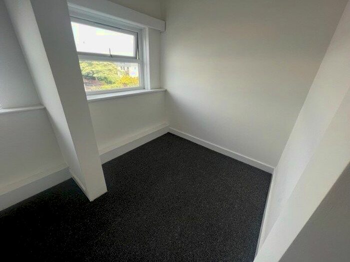 Studio To Rent In Holdenhurst Road, Bournemouth, BH8