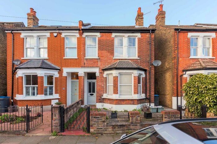 3 Bedroom Semi-Detached House To Rent In Chatham Road, Kingston Upon Thames, KT1