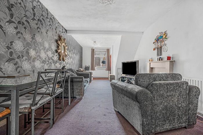 3 Bedroom Terraced House For Sale In New Road, Staines-Upon-Thames, TW18
