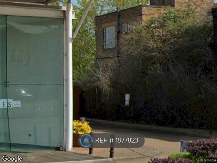 4 Bedroom Flat To Rent In Pier Road, Gillingham, ME7
