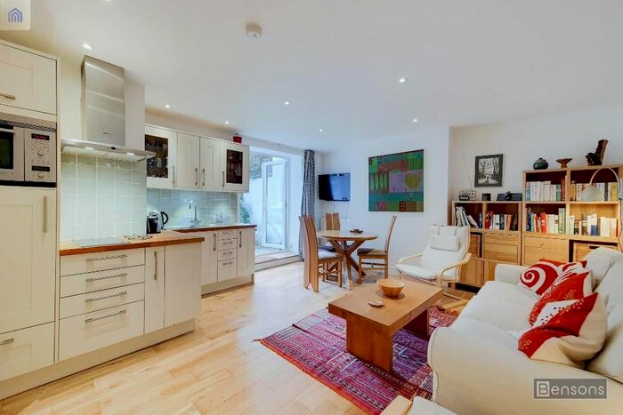 1 Bedroom Flat To Rent In Vincent Square, Westminster, London, SW1P