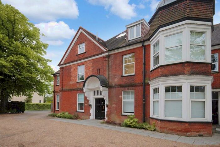 2 Bedroom Apartment To Rent In The Grange, Springfield Road, CM2