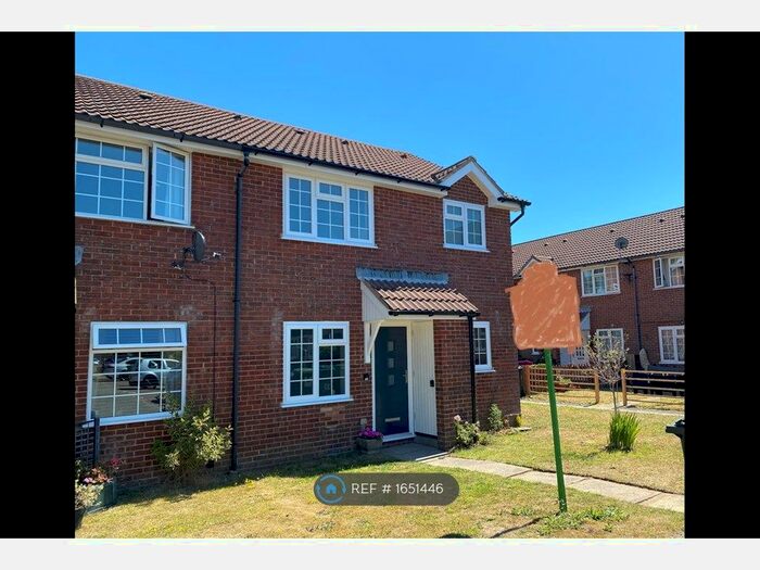 1 Bedroom Semi-Detached House To Rent In Snowdon Close, Eastbourne, BN23