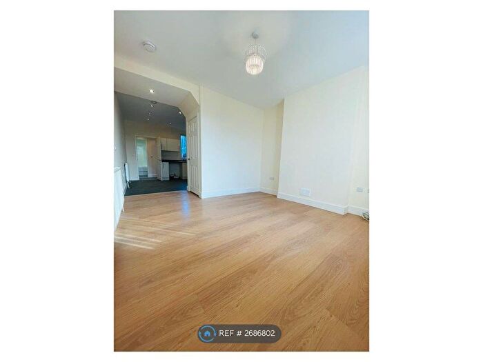 2 Bedroom Terraced House To Rent In Nursery Lane, Nottingham, NG6